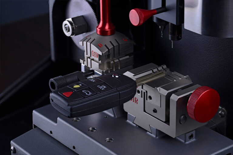 Remote Car Key Auto Locksmith Services